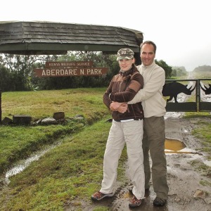Wir am Parkeingang zum Aberdare NP Wir am Parkeingang zum Aberdare NP