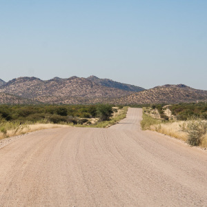 Schotterpiste Richtung Brandberg Schotterpiste Richtung Brandberg