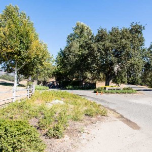 Die Einfahrt zur Neverland Ranch Die Einfahrt zur Neverland Ranch