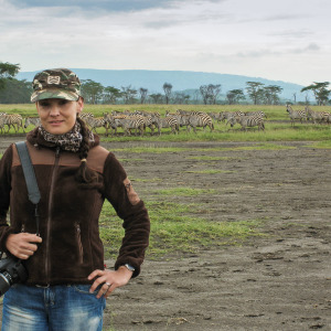 Nadine vor einer Zebraherde Nadine vor einer Zebraherde