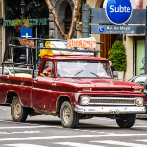 Straßenszene auf der Avenida de Mayo