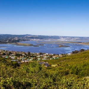 Panoramablick auf die Lagune von Knysna