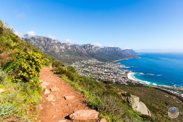 Blick auf Camps Bay und die 12 Apostel
