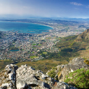 Panorama auf Kapstadt hinunter Panorama auf Kapstadt hinunter