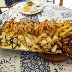 Leckere Fischplatte im Ocean Basket Leckere Fischplatte im Ocean Basket