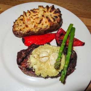 Filetsteak mit Twice Baked Potatoe Filetsteak mit Twice Baked Potatoe