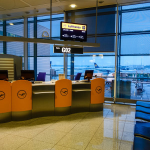 Wir warten auf den Flieger nach Kittilä Wir warten auf den Flieger nach Kittilä