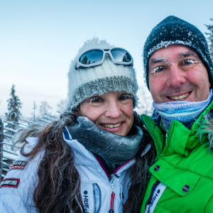 Dini & Franky mit weißem Augen-Makeup