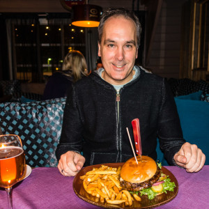 Burger essen im Rock Café
