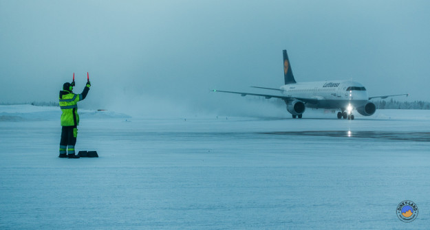 Die Maschine wird zum Parkplatz gewunken