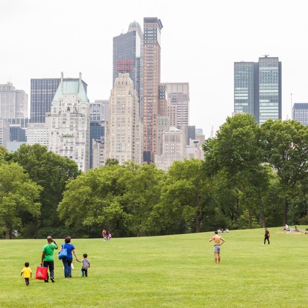 Blick auf die Skyline vom Sheep Meadow aus Blick auf die Skyline vom Sheep Meadow aus