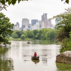 Idyllische Bootsfahrt im Central Park Idyllische Bootsfahrt im Central Park