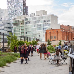 Unterwegs auf der alten Bahntrasse Unterwegs auf der alten Bahntrasse