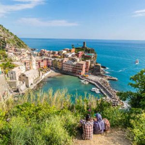 Blick auf Vernazza vom Küstenwanderweg aus
