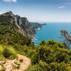 Postkartenblick entlang der Küste Postkartenblick entlang der Küste