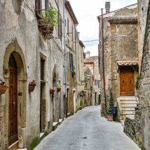 einsame Gassen in Pitigliano